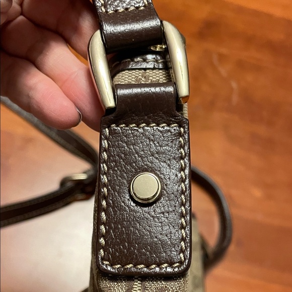 Gucci Abbey Crossbody Bag - Picture 11 of 16